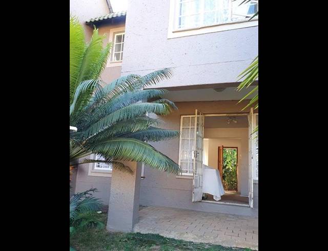 3 BEDROOM TOWNHOUSE FOR SALE IN BASSONIA